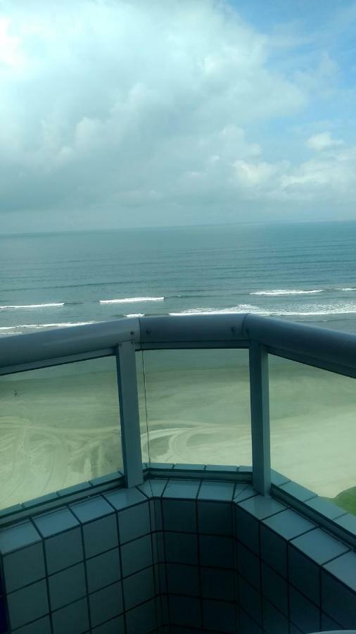 Belo Apartamento Com Vistas Para O Mar - Pe Na Areia - Churrasqueira Na Varanda Praia Grande  Eksteriør billede